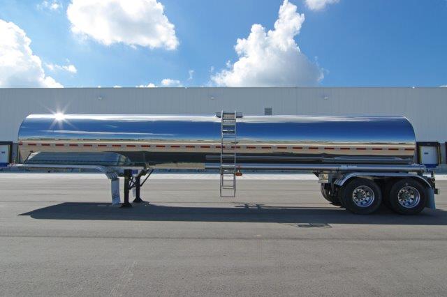 Water Tanker Trailer | Transcourt Inc.