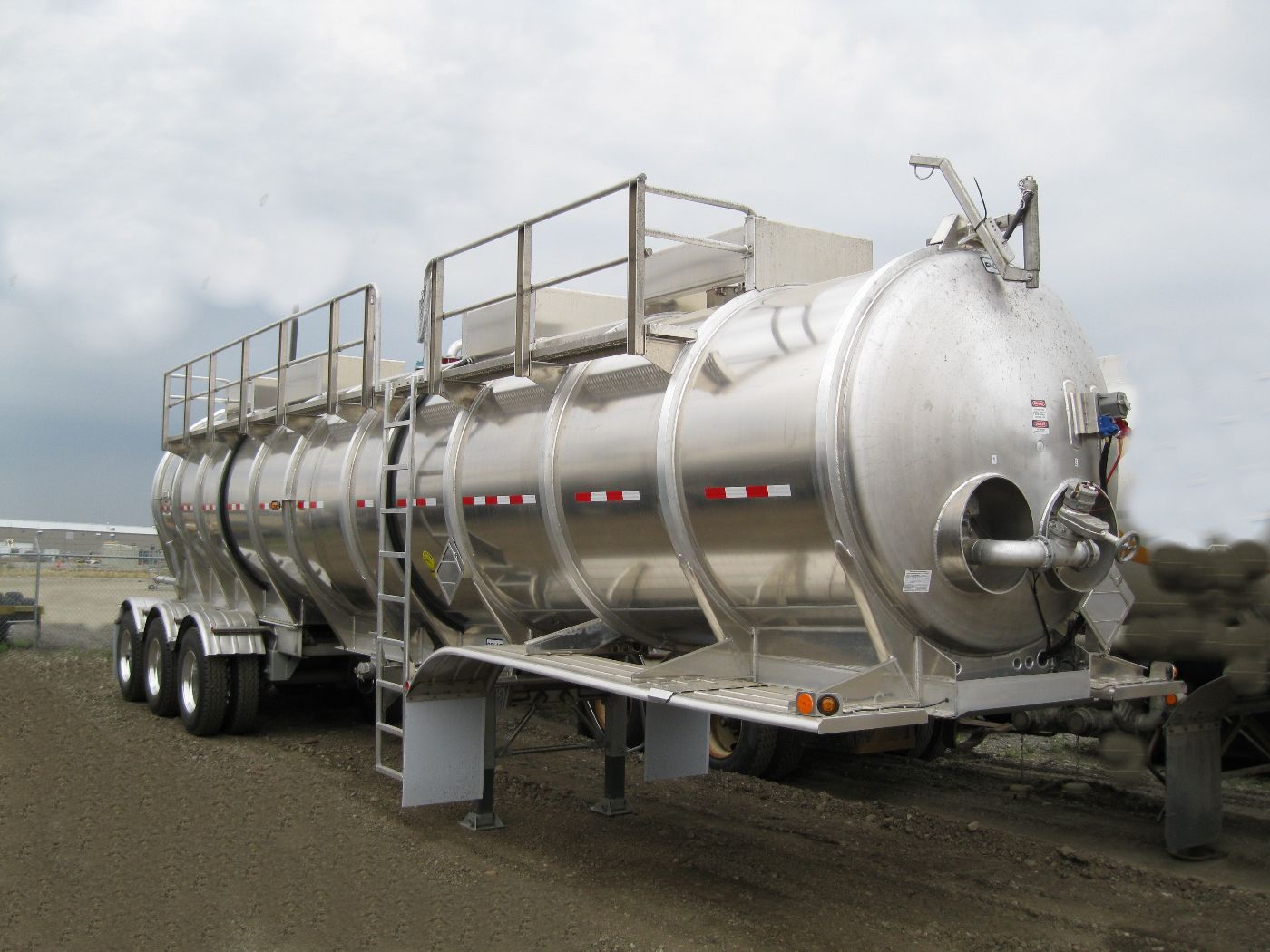 Six simple safety tips for liquid tanker loading.