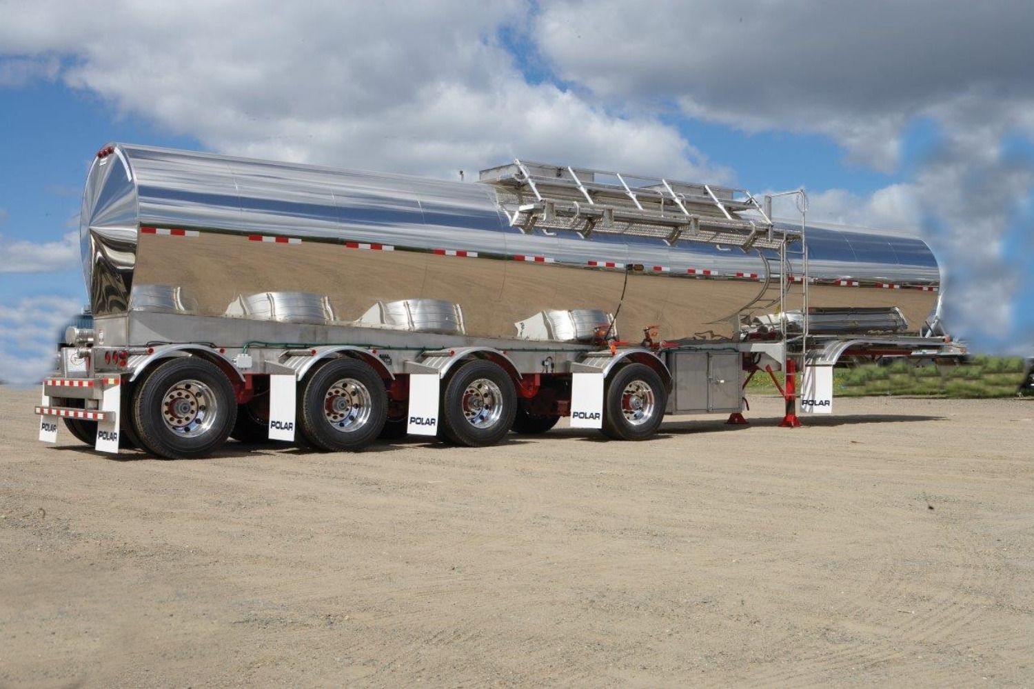 Double Conical Chemical Quad Trailer