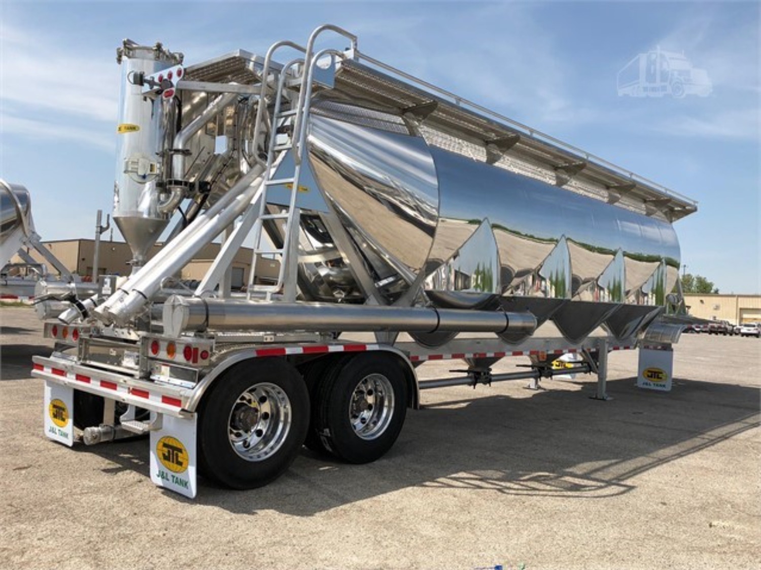 Dry Bulk Tandem Trailer